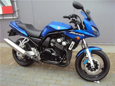 Yamaha FZS 600 Fazer (2001) — foto 1