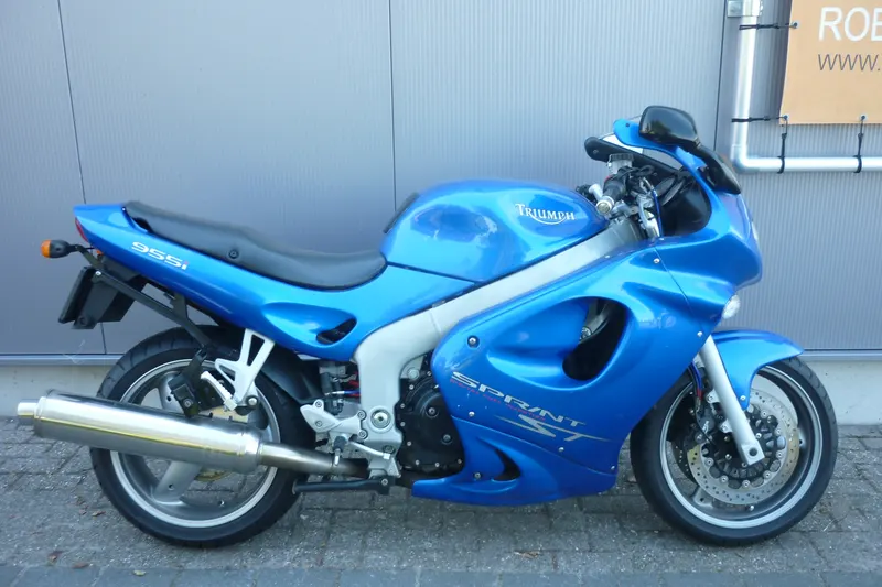 Triumph Sprint ST (2005)