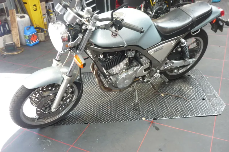 Yamaha SRX 600 (1990)
