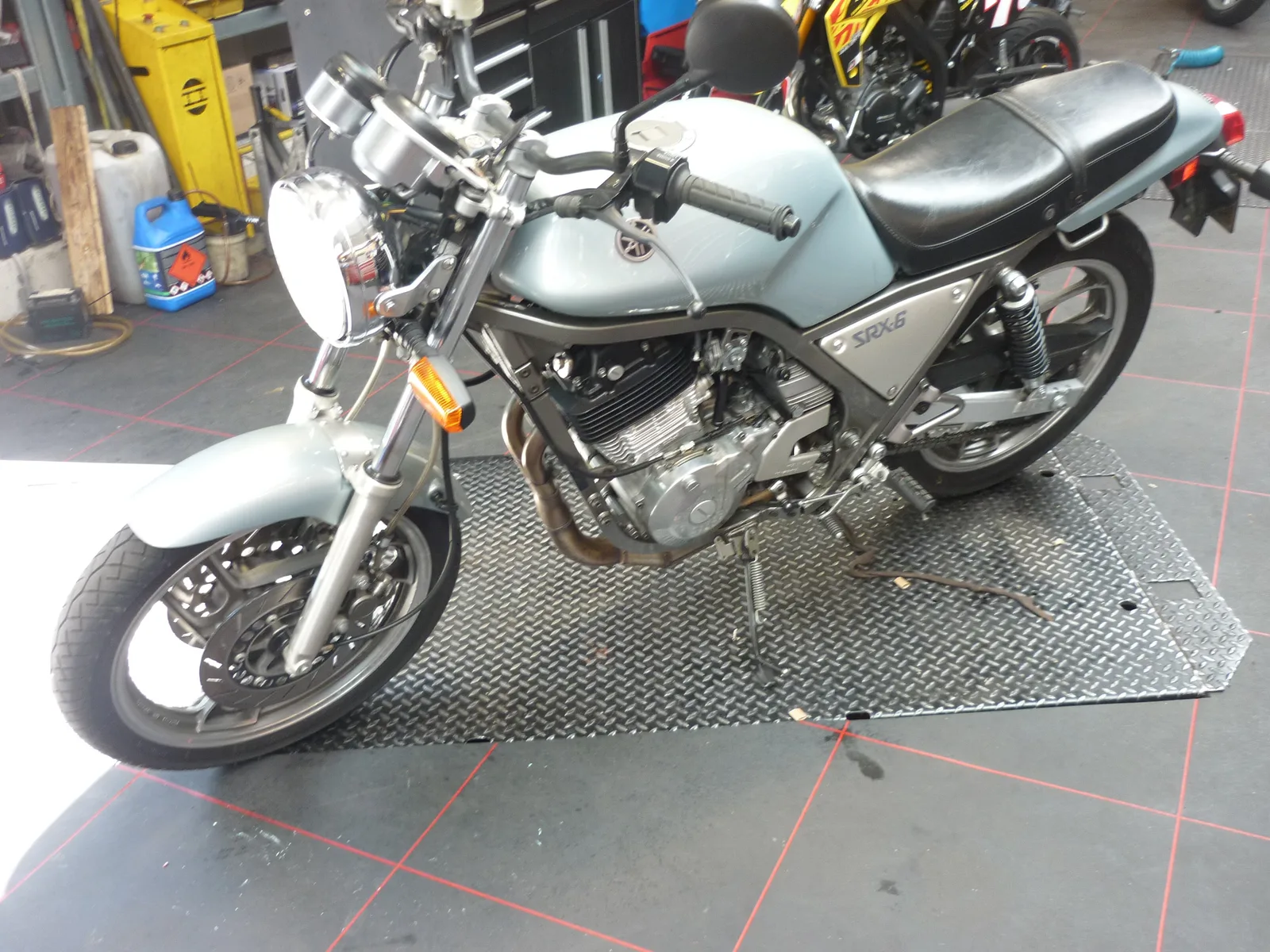 Yamaha SRX 600 (1990) — foto 1