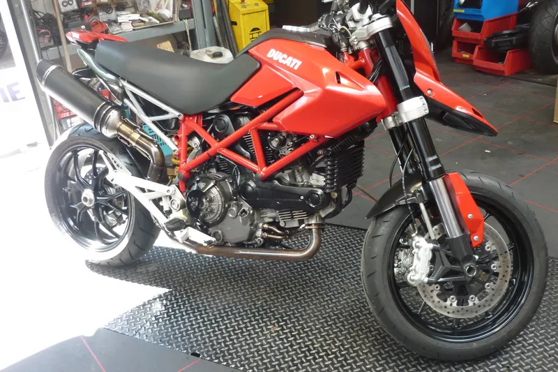 Ducati Hypermotard (2012)