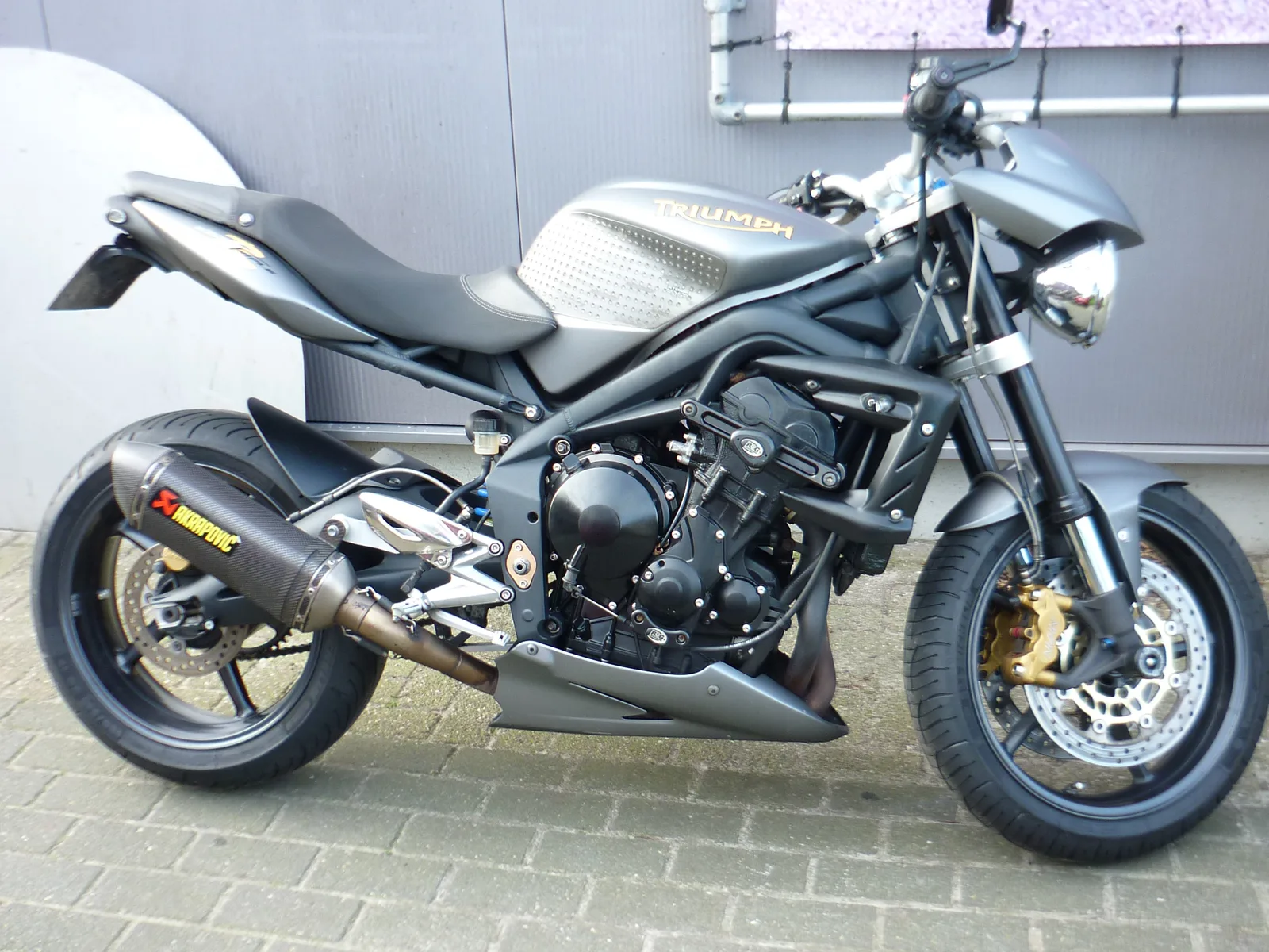 Triumph Street Triple (2009) — foto 1