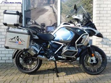 BMW R 1250 GS ADVENTURE TROPHY BOMVOL OPTIES (2024) — foto 1