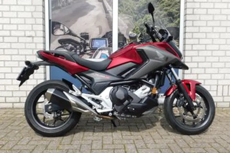 Honda NC 750 XA dealer onderhouden (2019)