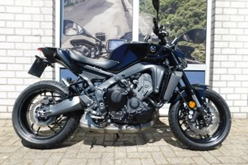 Yamaha MT-09 Y-AMT (2024)