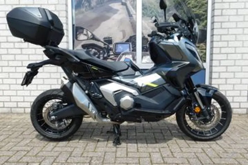 Honda X ADV (2024)