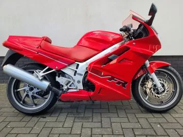 Honda VFR 750 F (1992) — foto 1