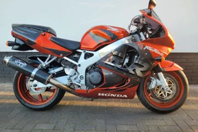 Honda CBR 900 RR Fireblade (1999)