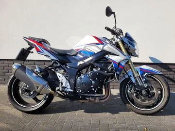 Suzuki GSR750 (2012) — foto 1