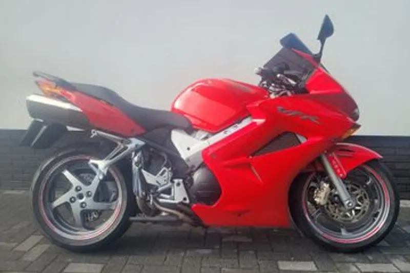 Honda VFR 800 FI (2005)