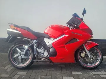 Honda VFR 800 FI (2005) — foto 1