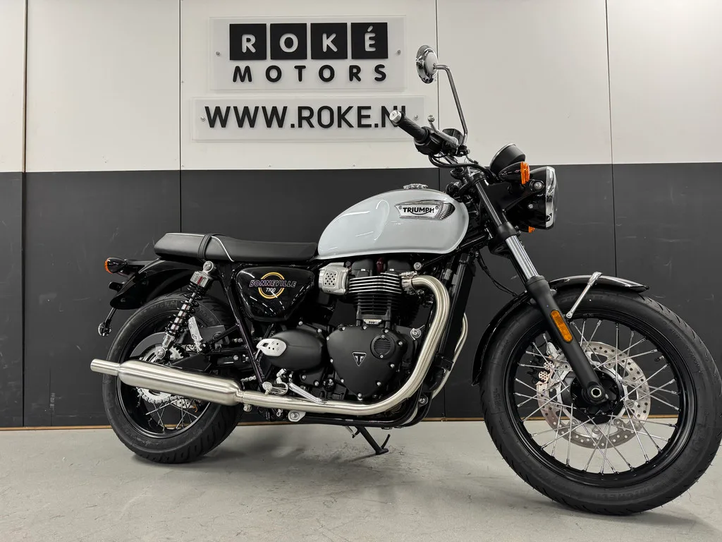Triumph Bonneville T100 (2026) — foto 1
