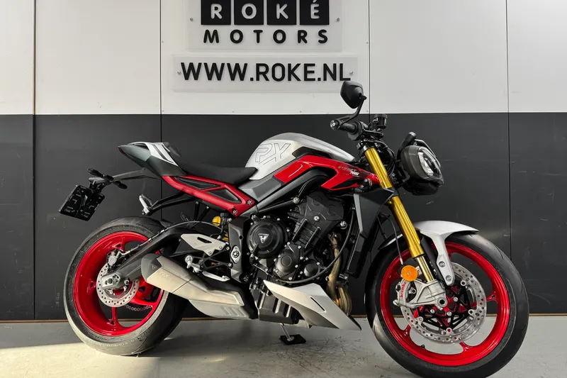 Triumph Street Triple 765 RX (2026)