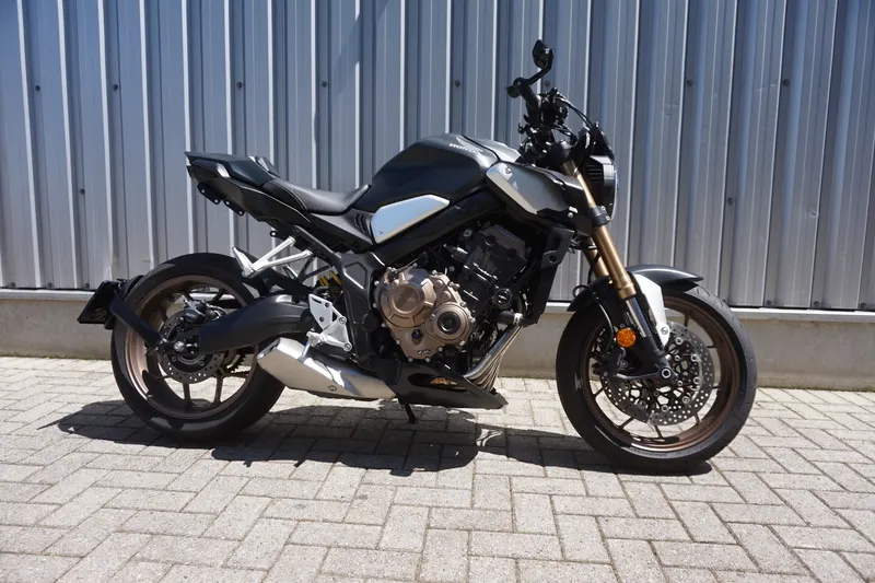 Honda CB650R (2022)