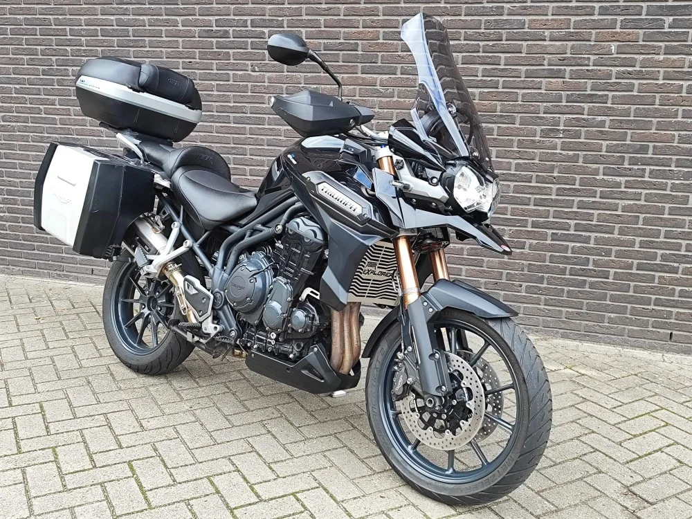 Triumph Tiger 1200 Explorer (2014) — foto 1