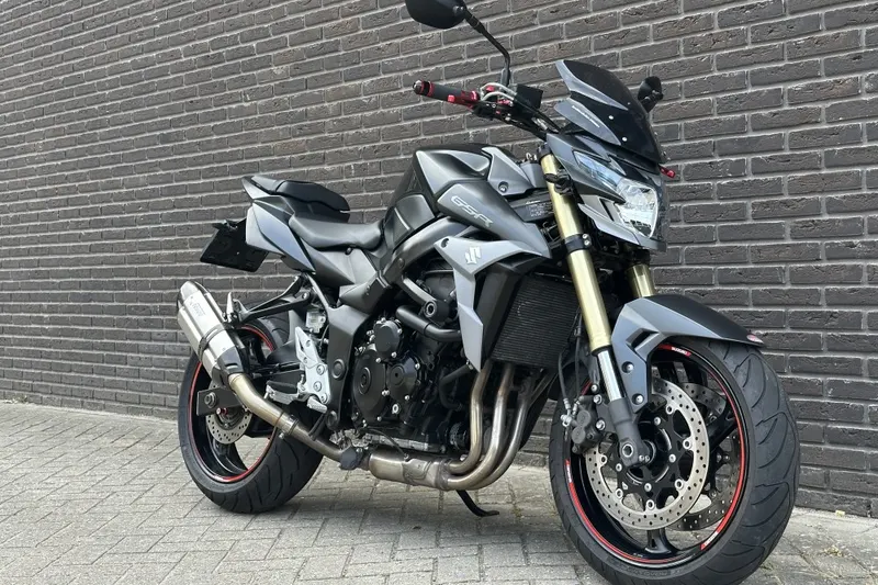 Suzuki GSR750 (2016)