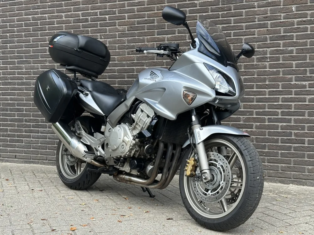 Honda CBF1000 (2006) — foto 1