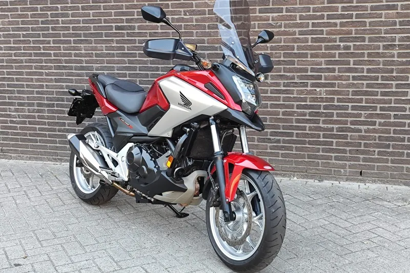 Honda NC750X (2016)