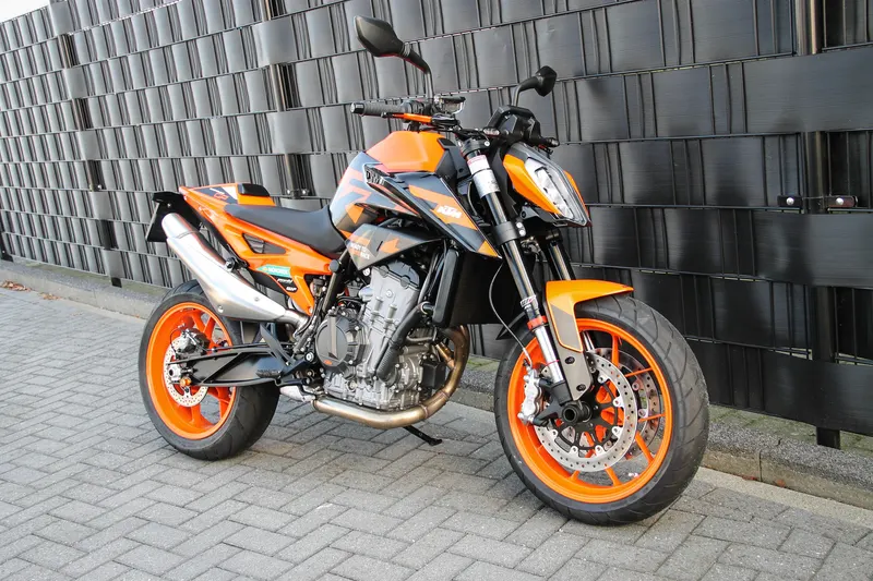 KTM 890 Duke GP (2023)