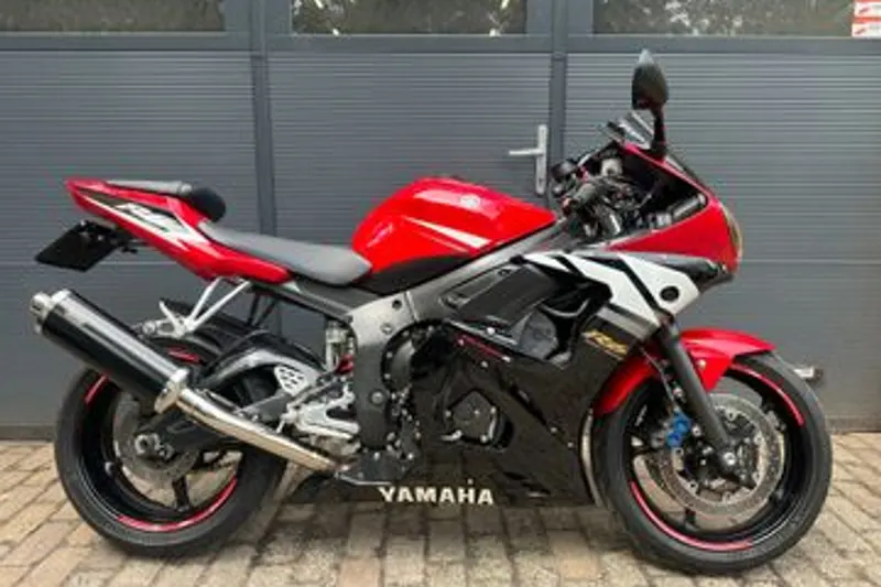 Yamaha YZF-R6 (2003)