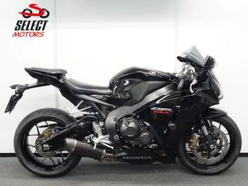 Honda CBR 1000 RR Fireblade (2016) — foto 1