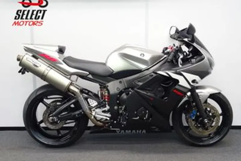 Yamaha YZF-R6 (2003)