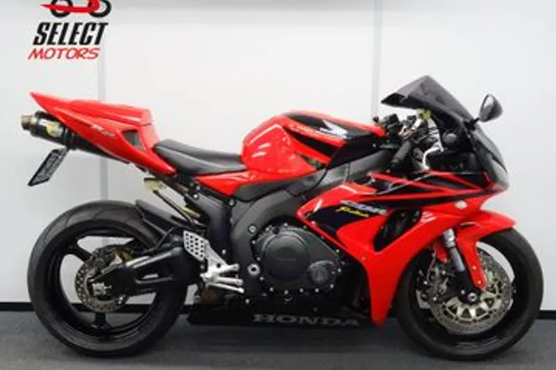 Honda CBR 1000 RR Fireblade (2006)