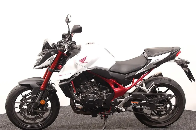 Honda CB 750 Hornet (2023)