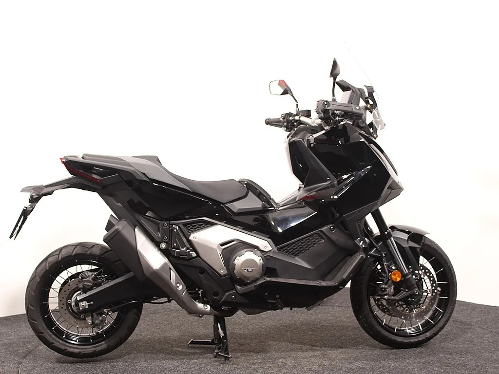 Honda X-ADV 750 (2025) — foto 1