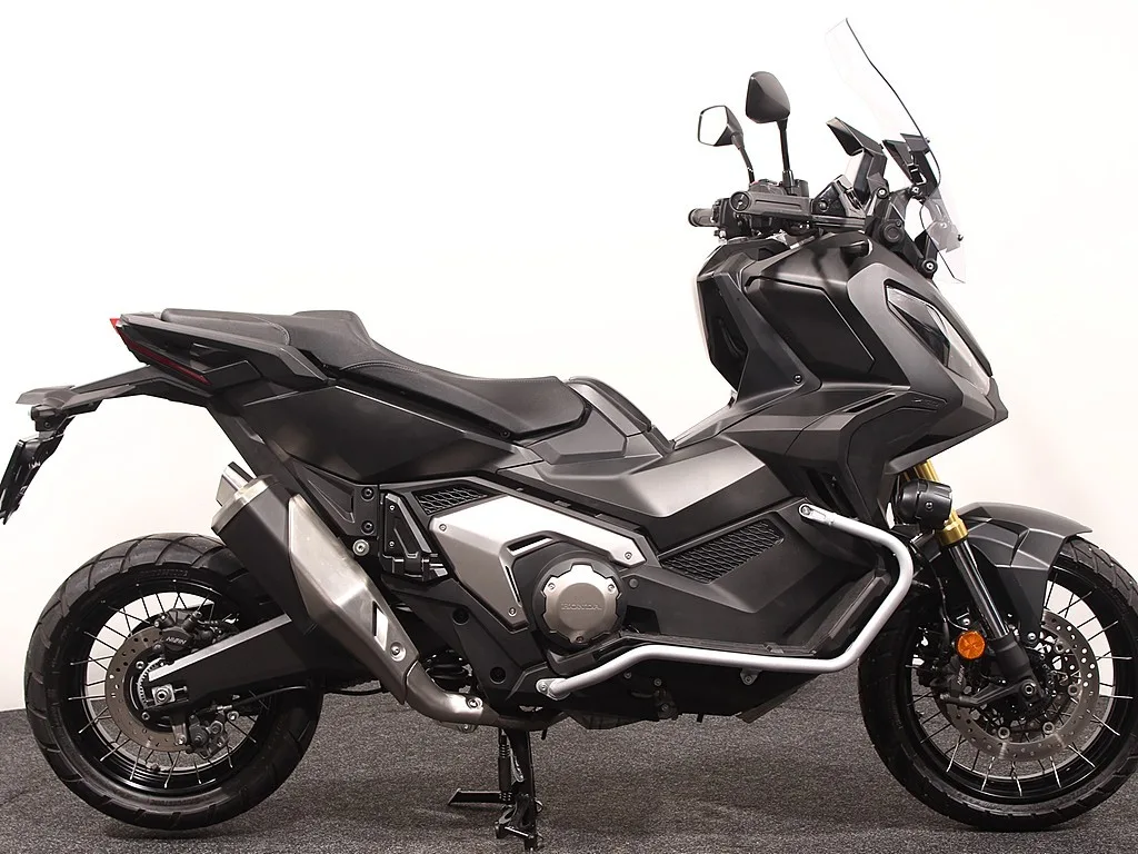 Honda X-ADV 750 (2024) — foto 1