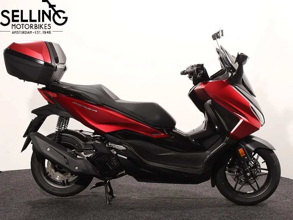 NSS 125 Forza (2023) — foto 1