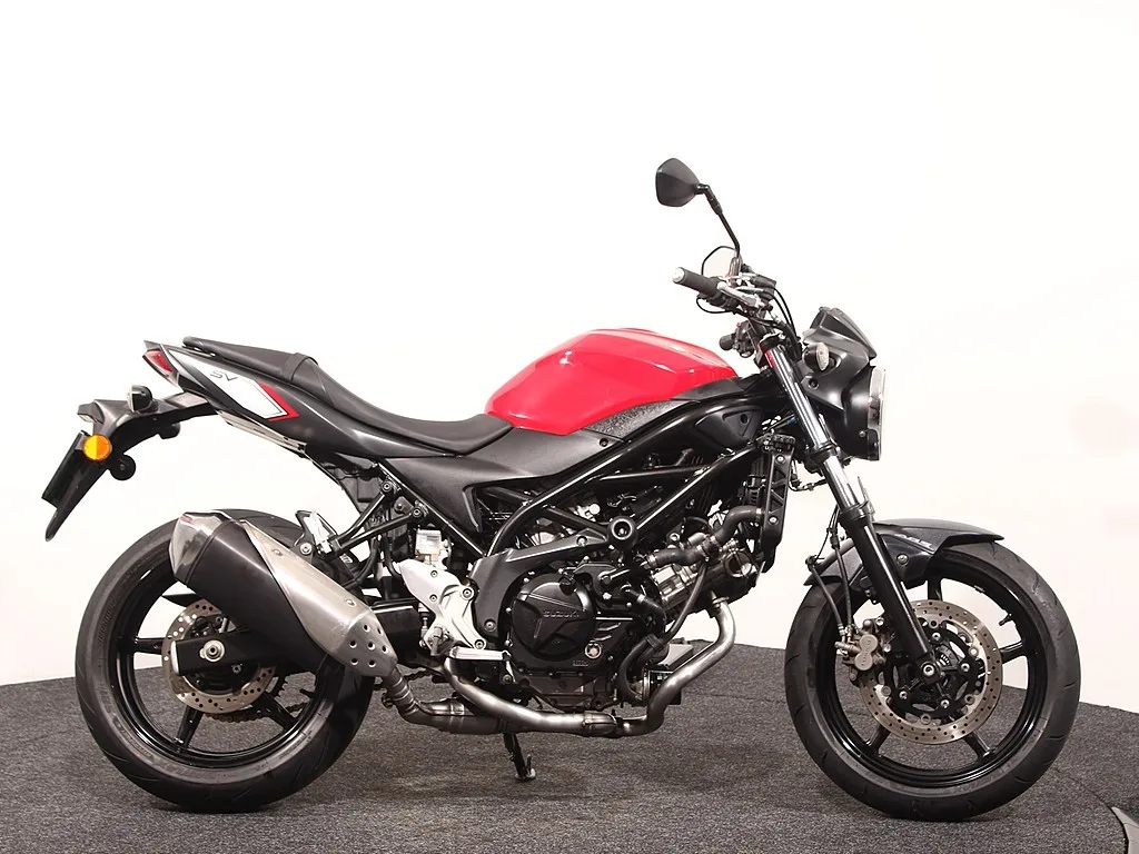 Suzuki SV650A (2016) — foto 1