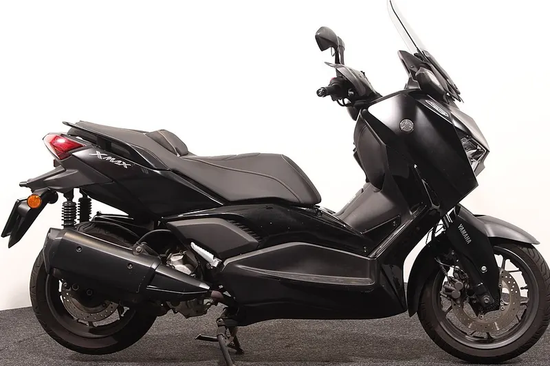 Yamaha Xmax 300 Tech MAX (2024)