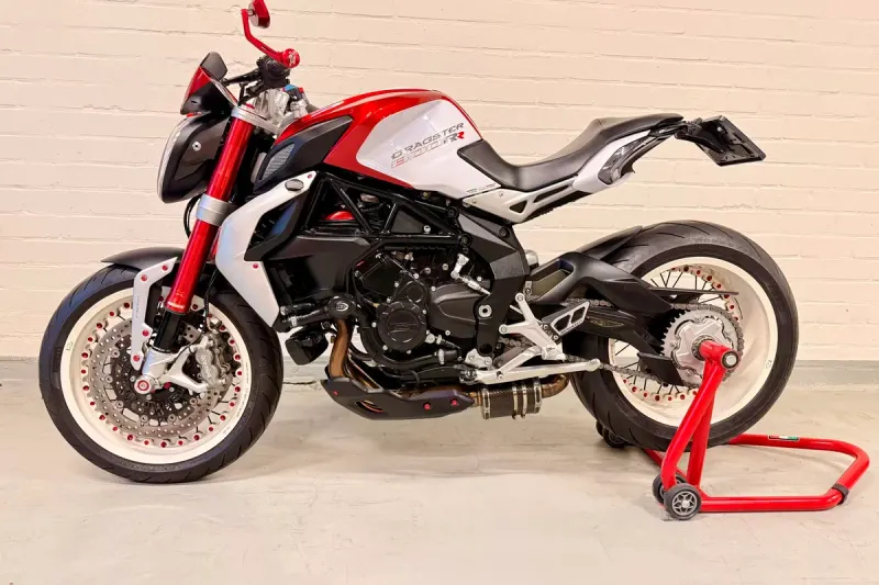 MV Agusta Dragster 800 RR (2017)