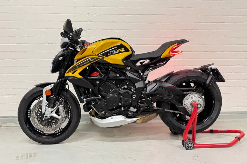 MV Agusta Dragster 800 RR SCS (2023)