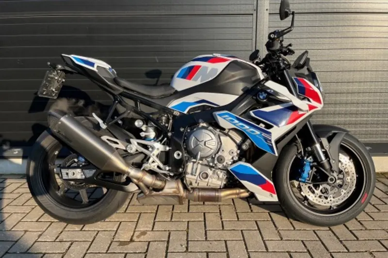 BMW M 1000 R (2023)