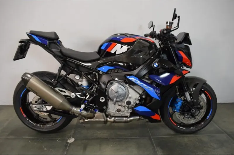BMW M 1000 R (2023)