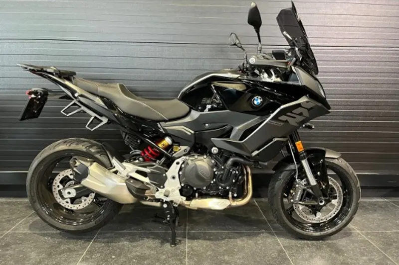 BMW F 900 XR (2025)