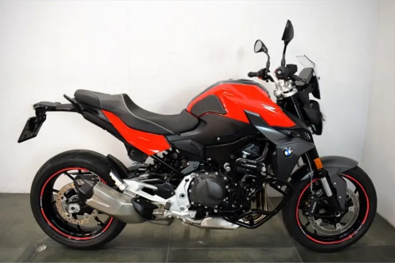 BMW F 900 R (2025)