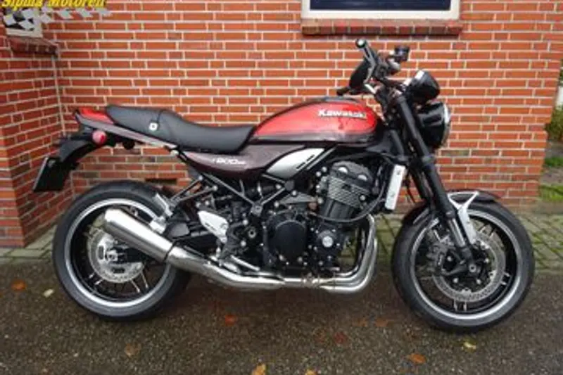 Kawasaki Z900RS (2018)