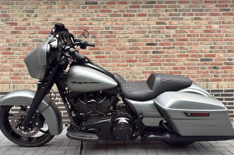 Harley-Davidson Street Glide (2016)
