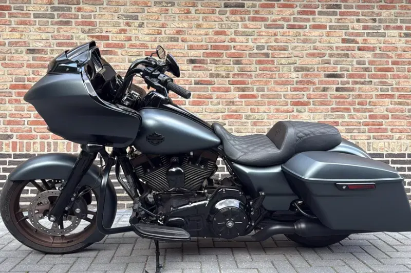Harley-Davidson Road Glide 103 (2016)