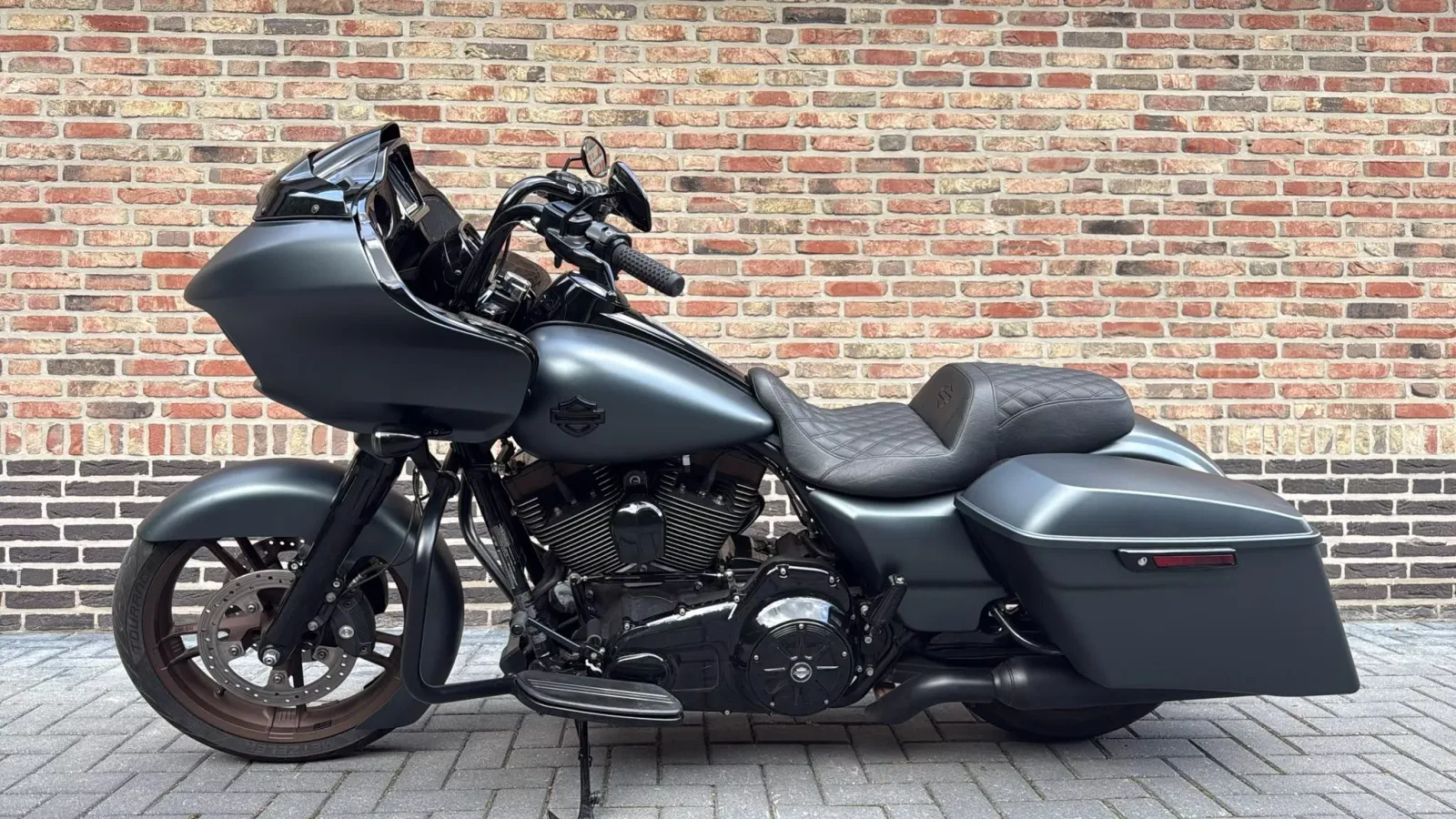 Harley-Davidson Road Glide 103 (2016) — foto 1