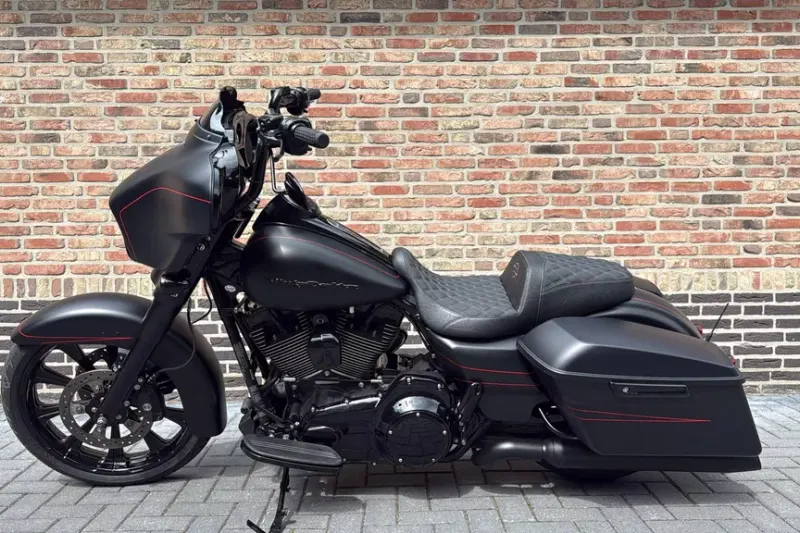 Harley-Davidson Street Glide 103 (2016)