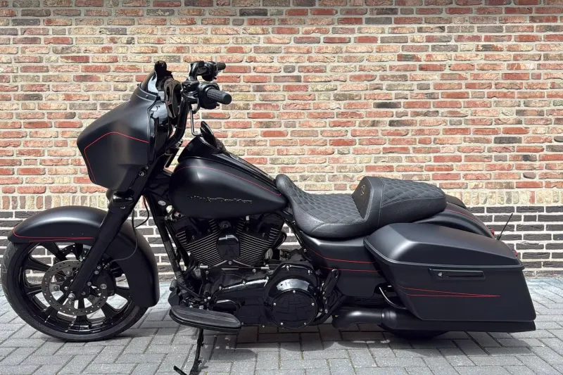 Harley-Davidson Street Glide 103 (2016)