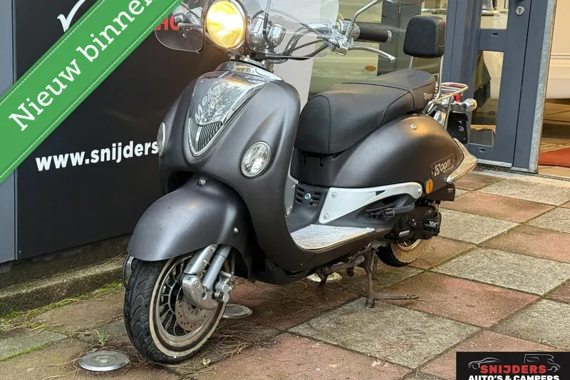 AGM Snorscooter Retro Extra (2011)
