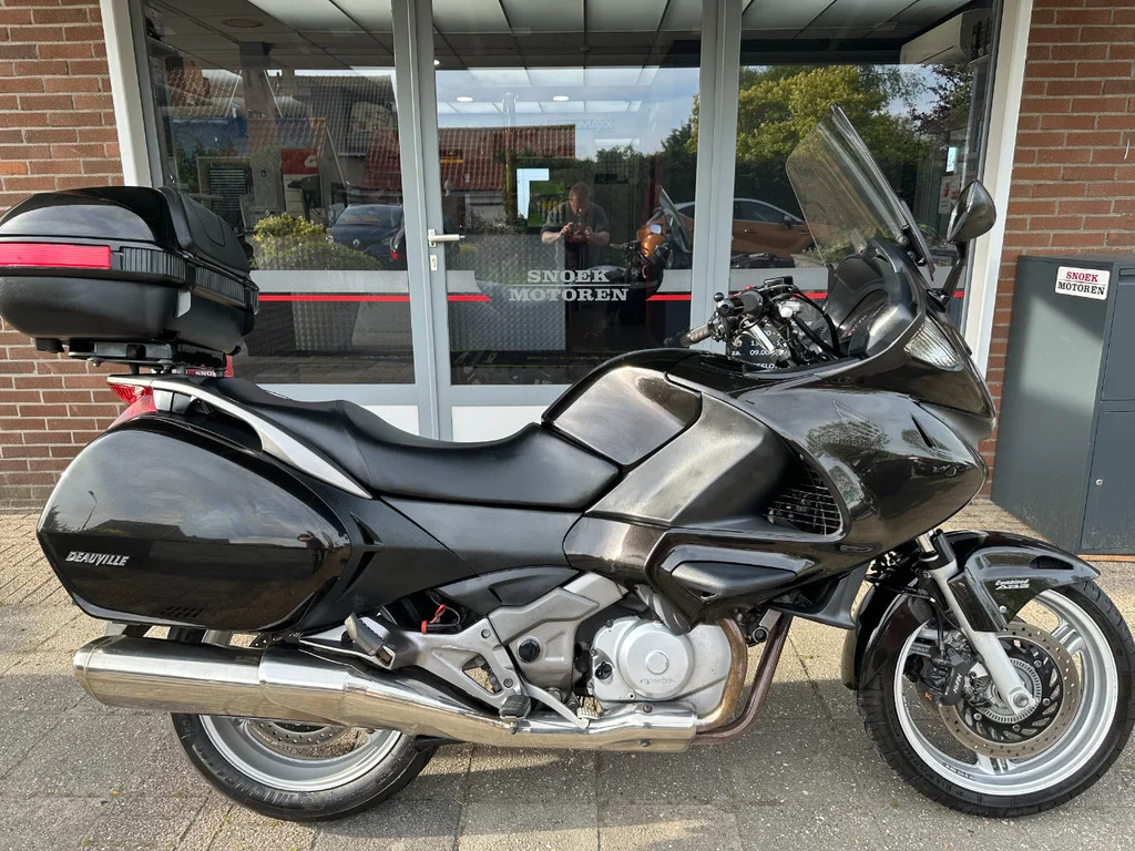 Honda NT700VA Deauville (2010) — foto 1