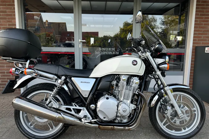 Honda CB1100A Neem contact met ons op of kom langs om hem te (2013)