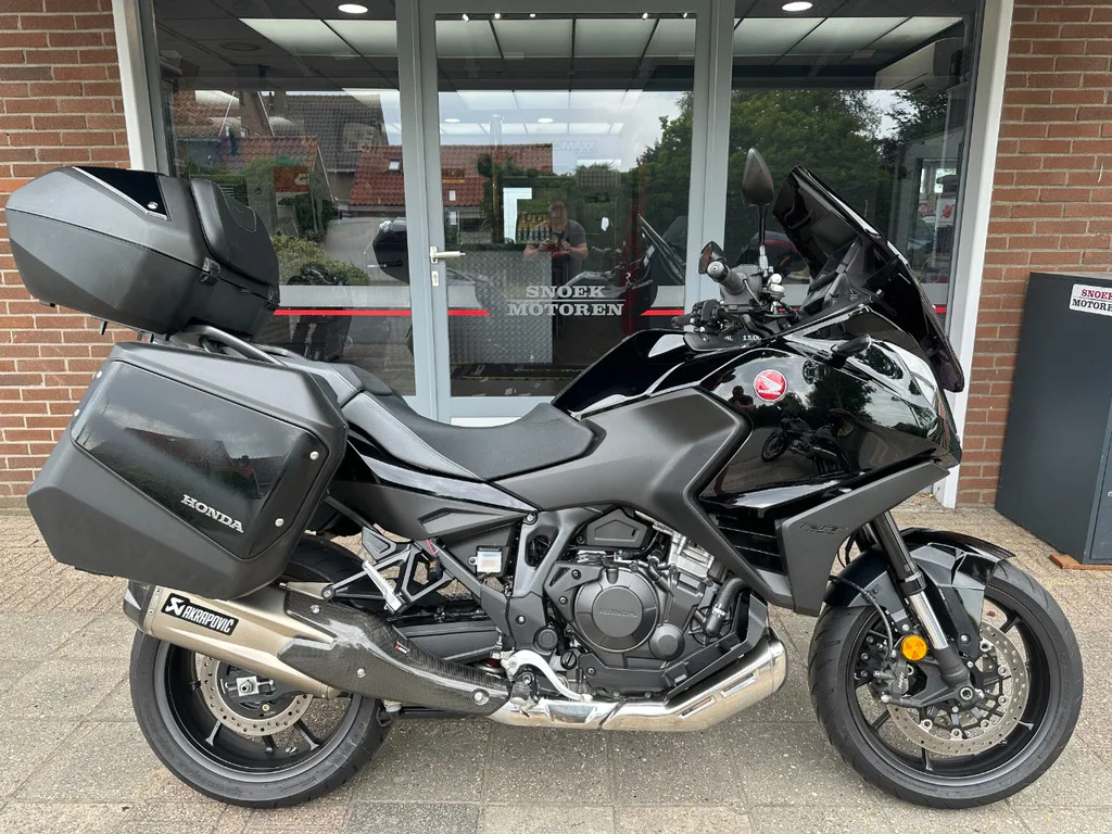 Honda NT 1100 (2022) — foto 1