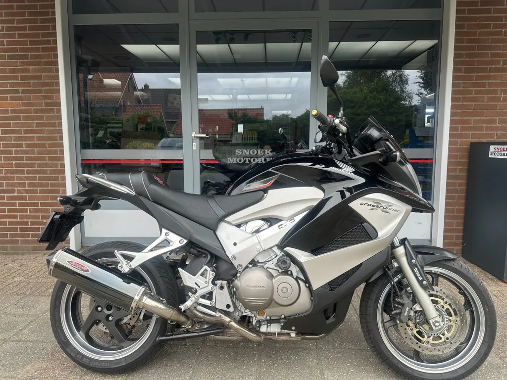 Honda VFR 800 X Crossrunner (2011) — foto 1